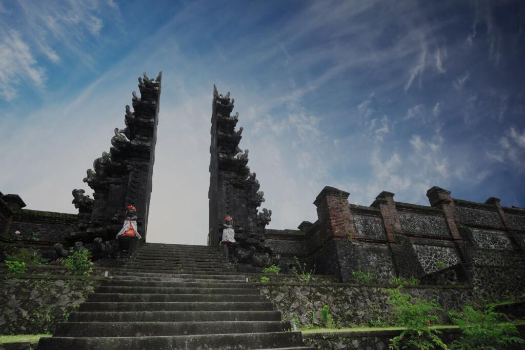 hindu gate bali
